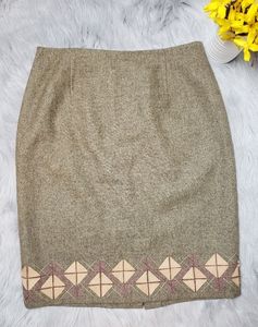 Ann taylor loft Women's wool Skirt Size 4